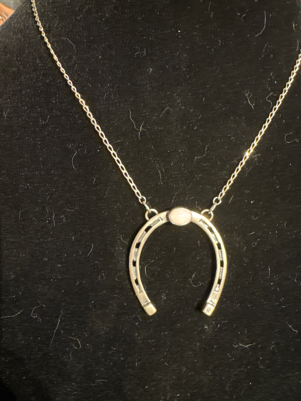 16” pink conch horseshoe pendant sterling necklace
